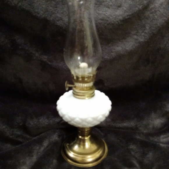 Vintage Small Milk Glass Oil Lamp Lanturn - Picture 6 of 10
